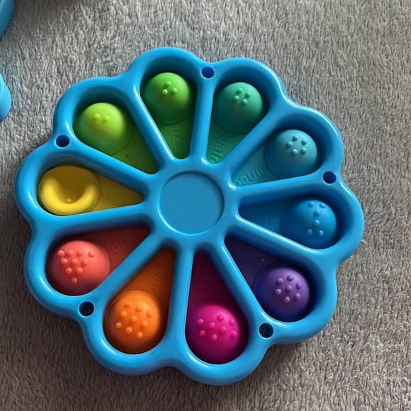 Pop it’s - Picture 2 of 11